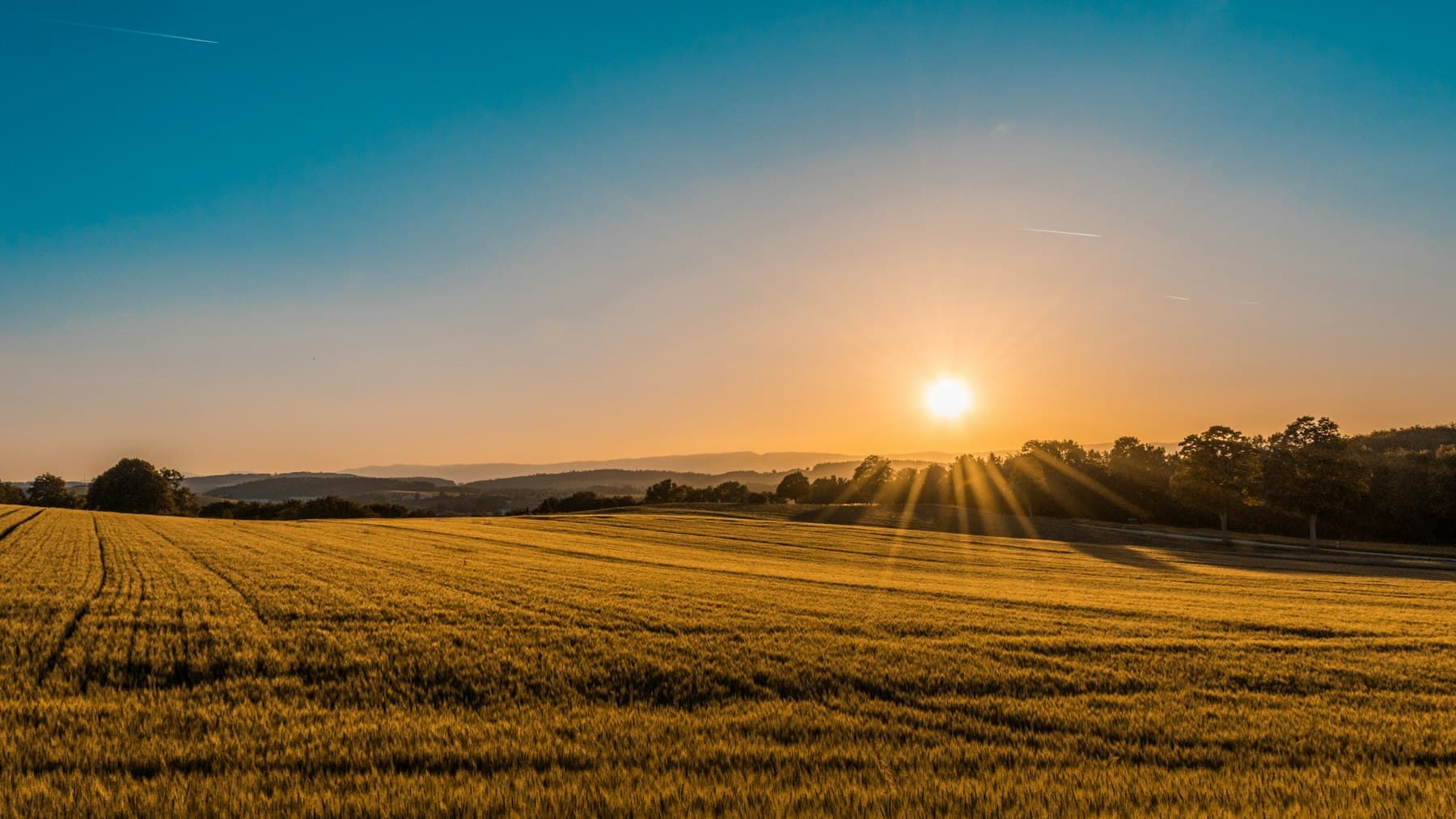 Sonnenuntergang über einer NRW-Landschaft